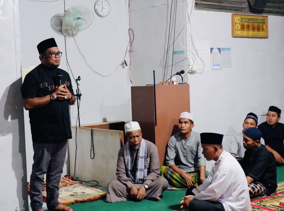 Wabup Kasmidi menghadiri undangan kegiatan Bulan Ramadan di Segoi Makmur