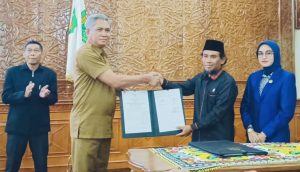 Pemkab-DPRD Kutim Sahkan Raperda Pencegahan dan Penanggulangan Bahaya Kebakaran serta Penyelamatan