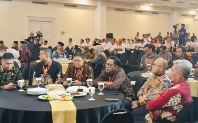 Debat Perdana Pilkada Kutim Dibuka Ketua KPU dan Disaksikan Pjs Bupati, Paslon Adu Visi-Misi dalam Atmosfer Ketat serta Tertib