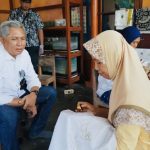 Dinas Koperasi Dorong UMKM Pengrajin Batik Kutim Manfaatkan Lilin Sawit untuk Membatik