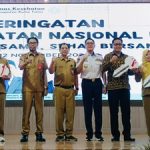 Peringatan HKN Ke-60 Kutim dengan Gerak Bersama Sehat Bersama, Dirangkai Penyerahan 8 Ambulans