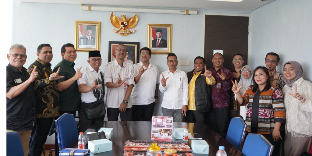 Pansus PPPLH Konsultasi ke Kemendagri, Dorong Sanksi Tegas dan Penguatan Kewenangan Daerah