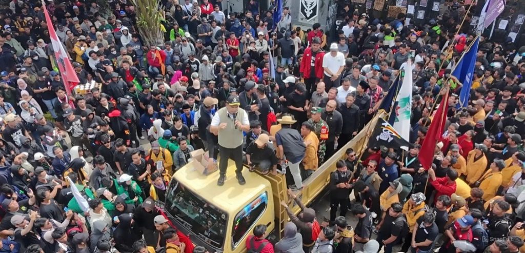 DPRD Kaltim Siap Perjuangkan Aspirasi Pro Rakyat, Ribuan Masa Aliansi Mahakan Sampaikan 11 Tuntutan