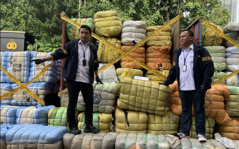 Polisi Buru Pemasok Pakaian Bekas Ilegal Senilai Rp4 Miliar dari Korsel-Cina-Jepang