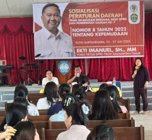 Wakil Ketua DPRD Kaltim Ekti Imanuel Sosper Bersama Pemprov di STT Tenggarong