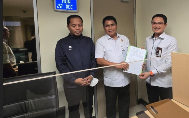 Tim Intel Kejagung Serahkan Jaksa TTF dari Hulu Sungai Utara-Kalsel ke KPK