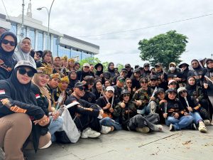 Kaltim Damai Harga Mati! Drupadi Baladika Bagikan 1.000 Mawar dan Pentas Seni Bidaya Nusantara